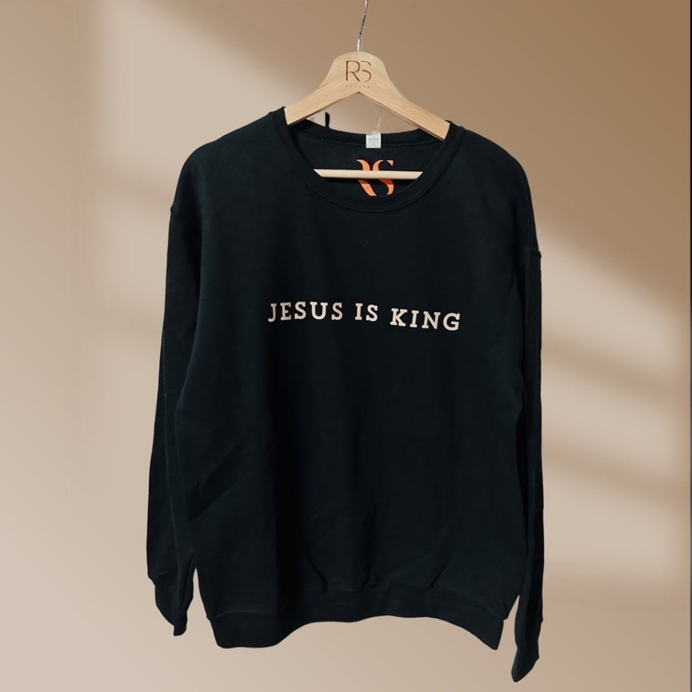 Jesus is king sweatshirt